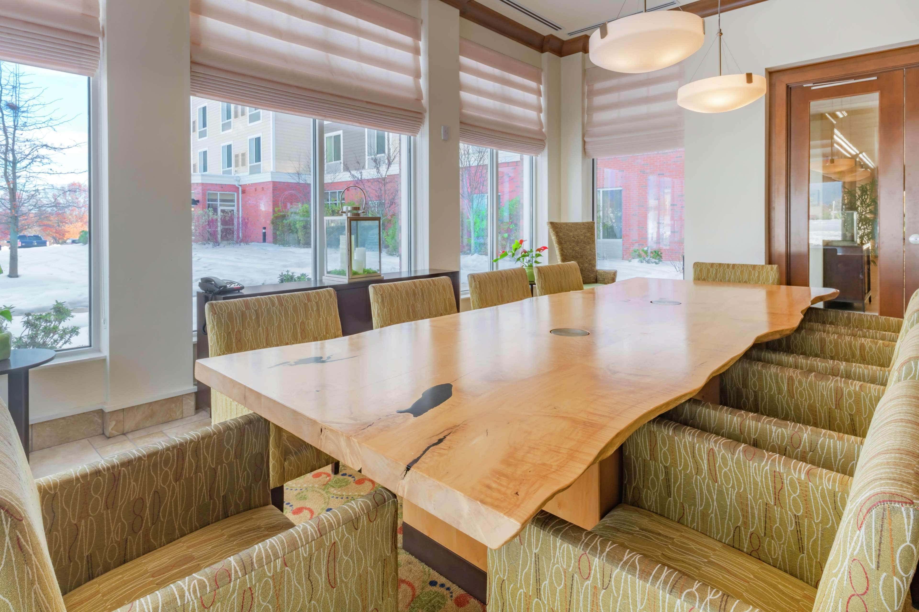 Hilton Garden Inn Devens Common Екстериор снимка