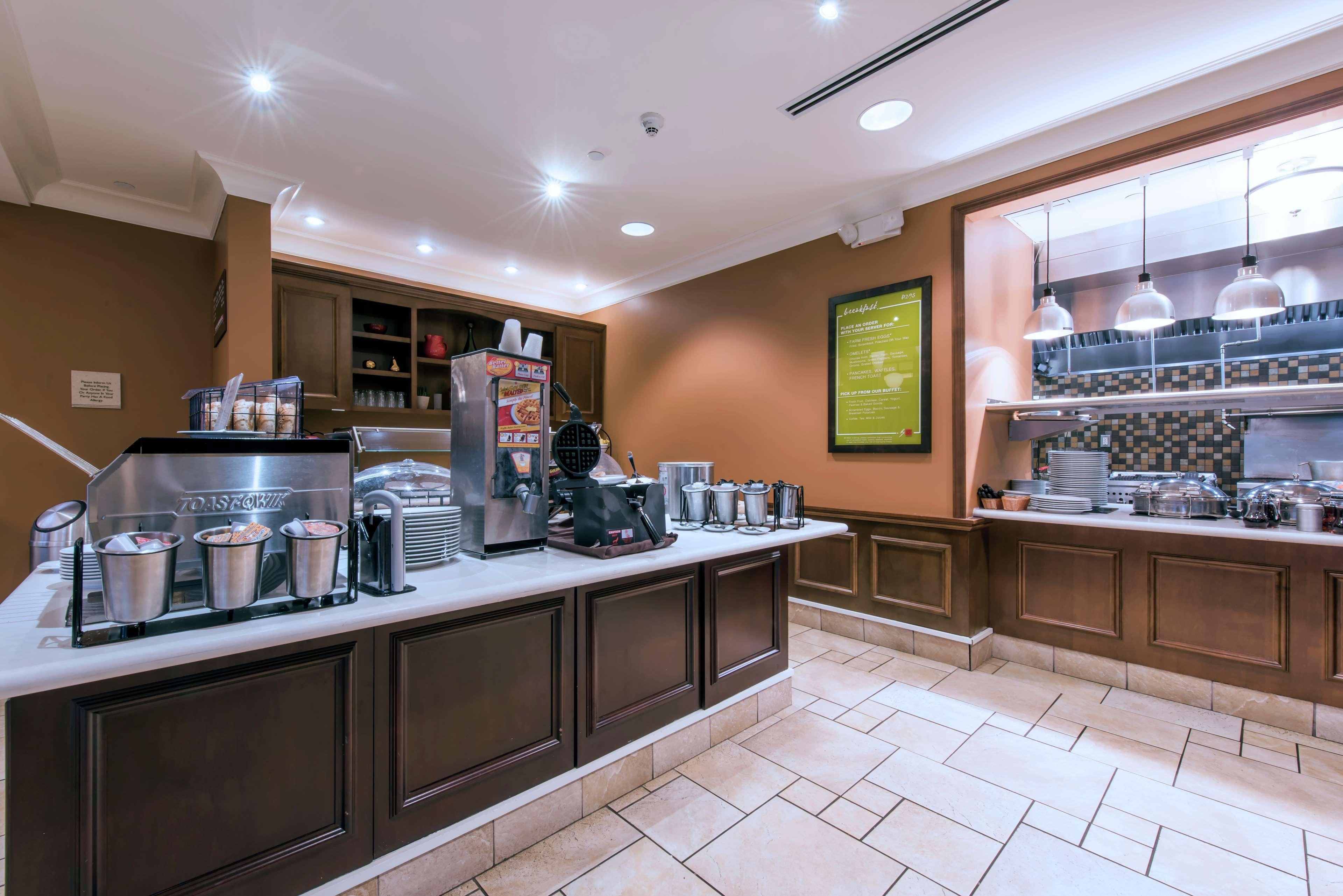 Hilton Garden Inn Devens Common Екстериор снимка