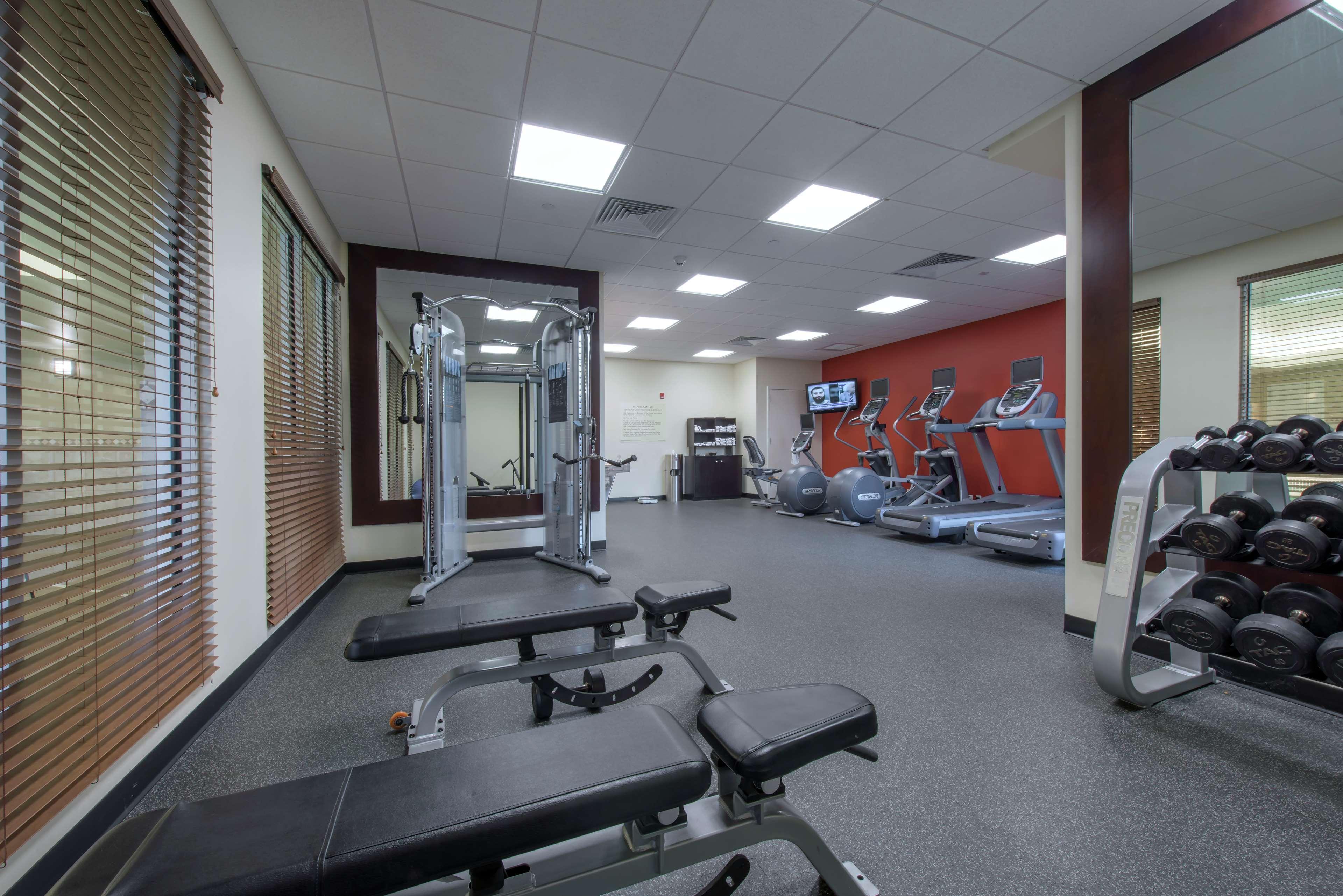 Hilton Garden Inn Devens Common Екстериор снимка