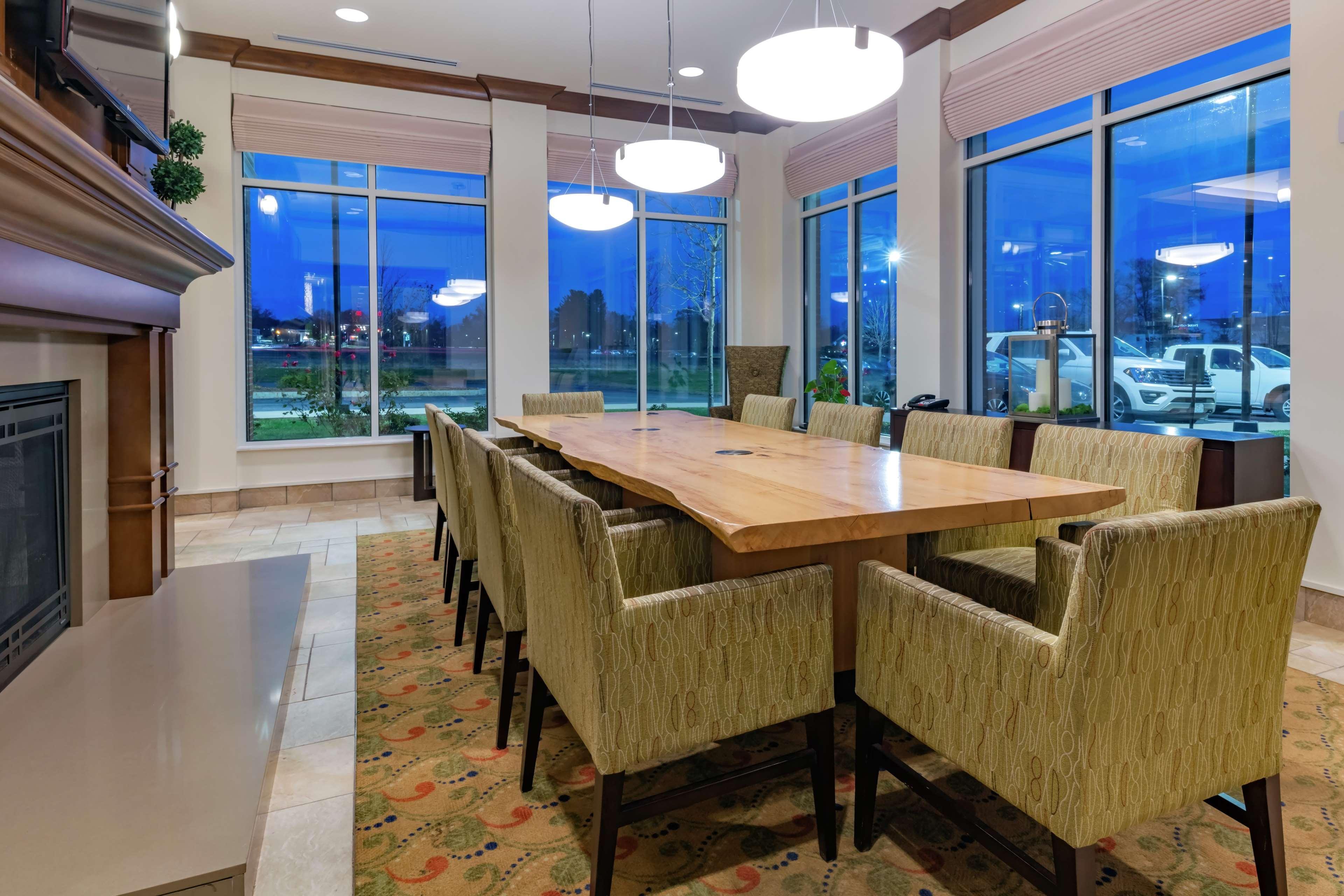 Hilton Garden Inn Devens Common Екстериор снимка