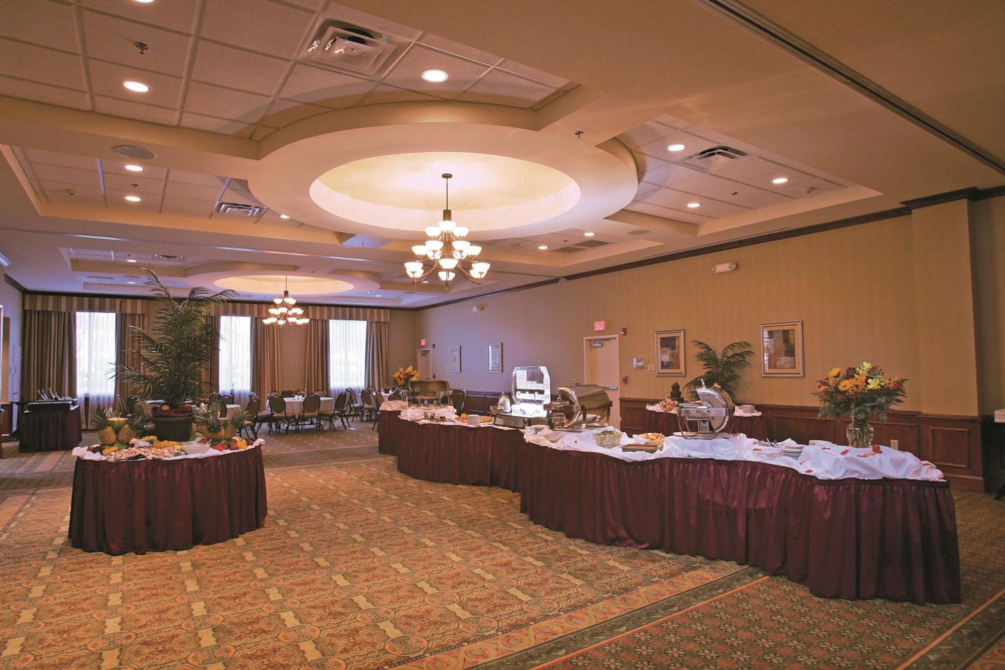 Hilton Garden Inn Devens Common Екстериор снимка