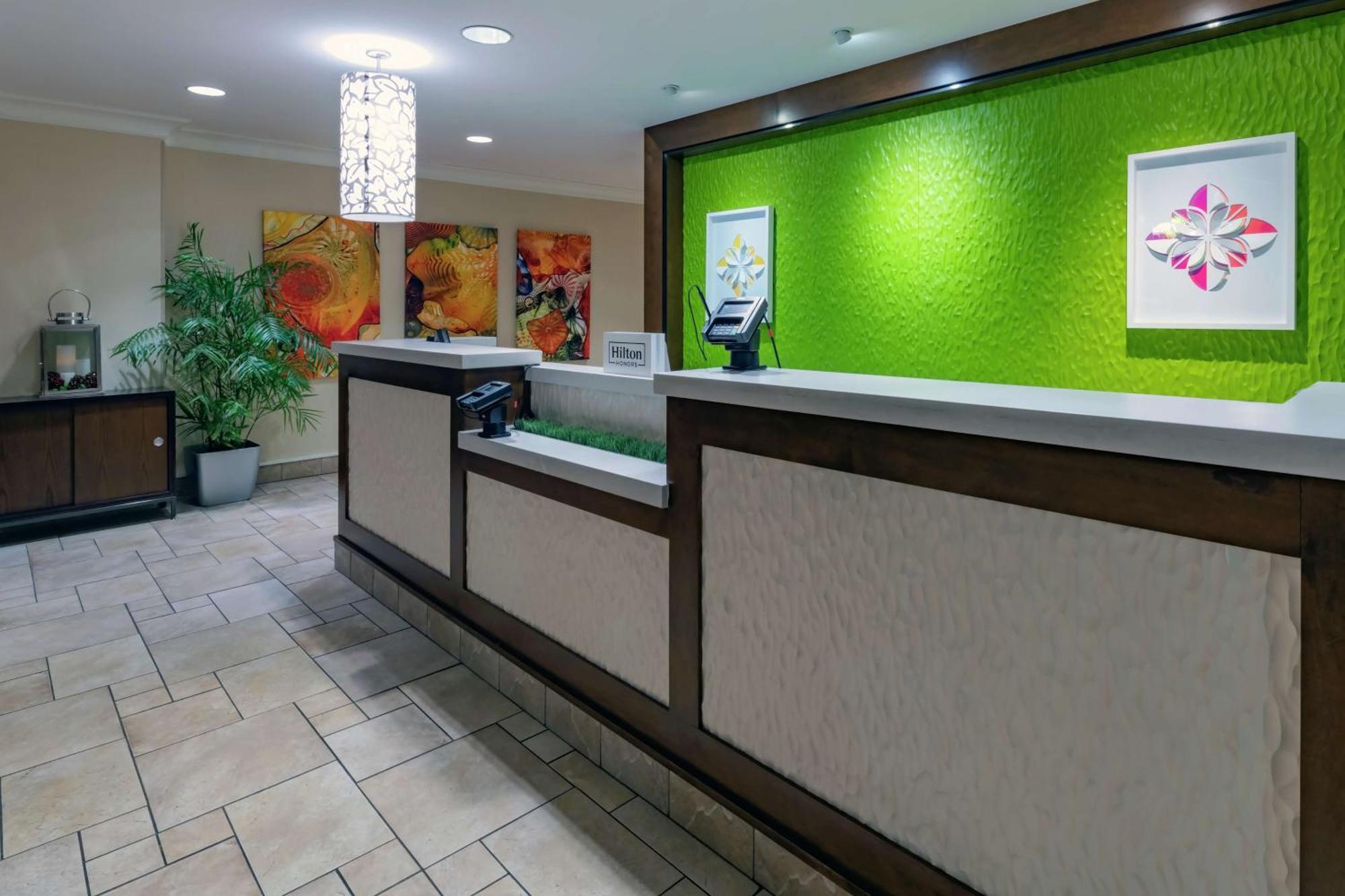 Hilton Garden Inn Devens Common Екстериор снимка